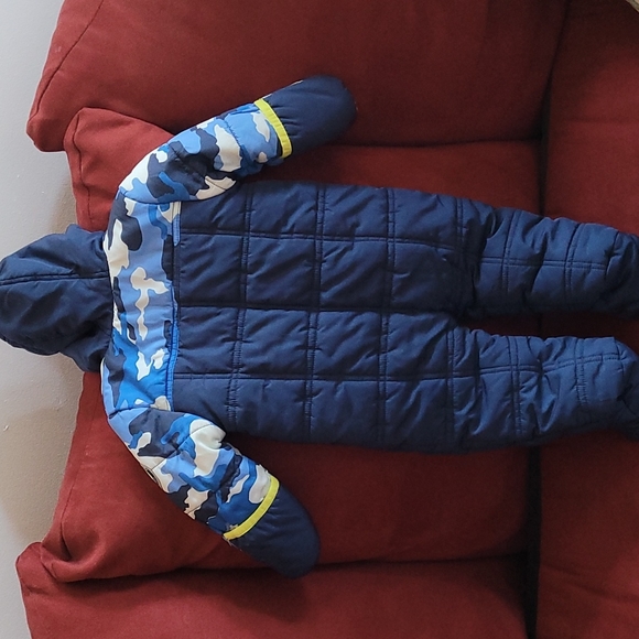 Snowsuit - Picture 2 of 4